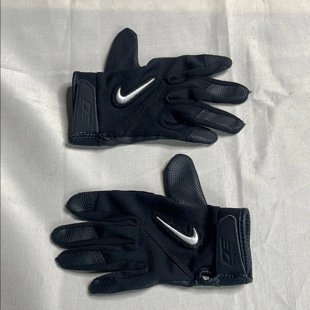 NIKE Black kids Sports Baseball Gloves - Picture 6 of 9
